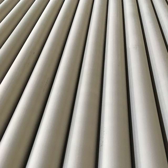 321H seamlees steel pipe.jpg