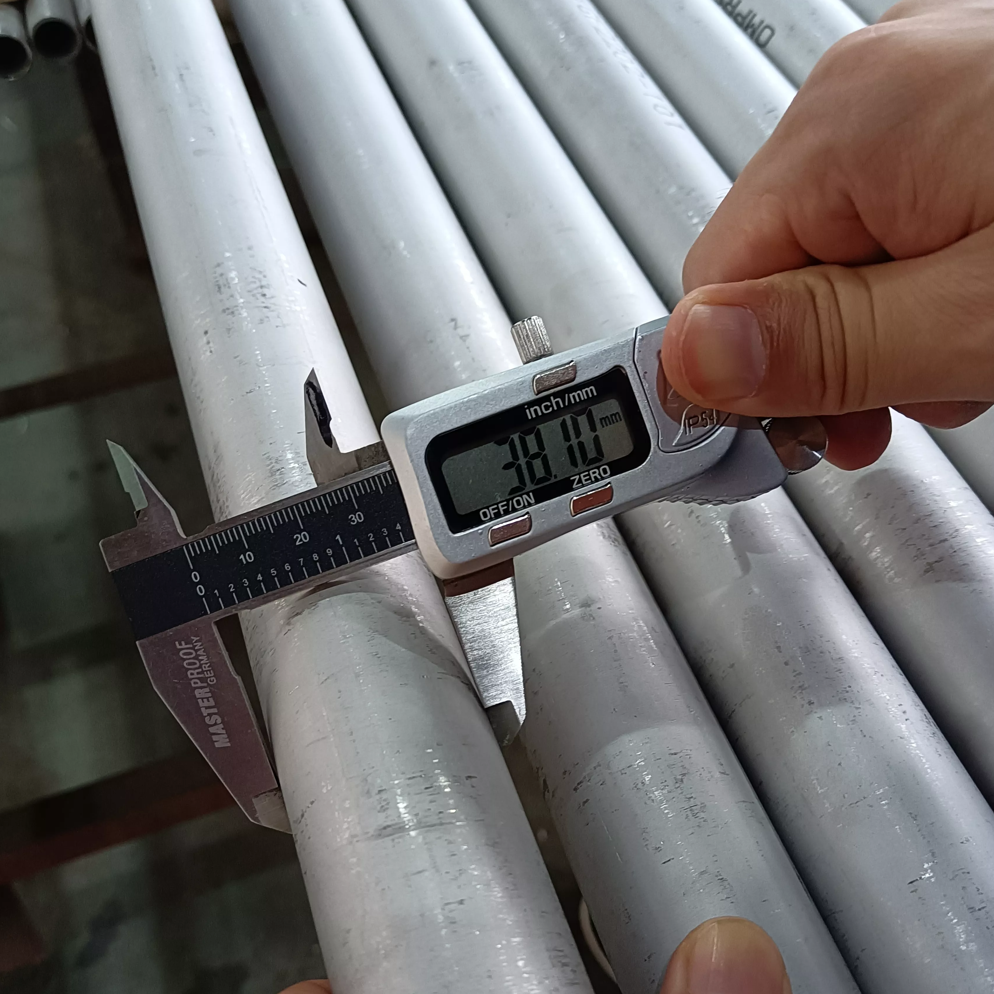 904-6% MO Основные характеристики и применения